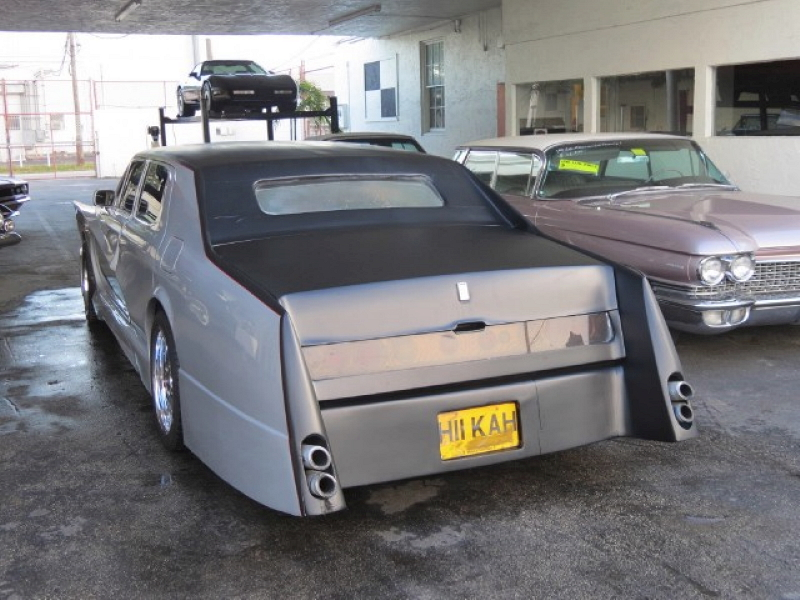 Illustration for article titled For $66,500, This Custom 1991 Rolls Royce... Well, I Don't Know